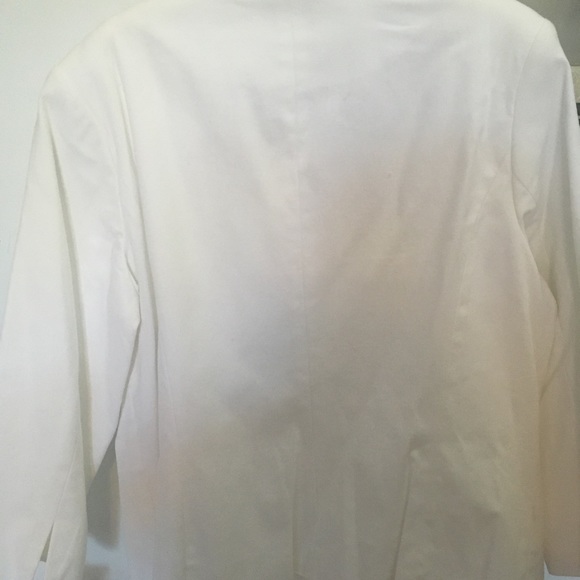 Ladies White Day Jacket with 3/4 sleeves from brand Merona. Size XL. - Picture 2 of 5